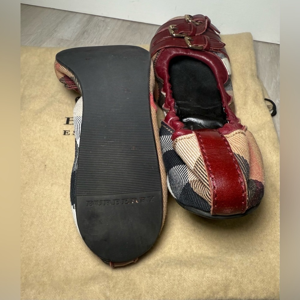 Burberry Bridle Housecheck Plaid Falcony Ballet Flat Sz 35 US 5 Triple Buckle - Picture 11 of 14